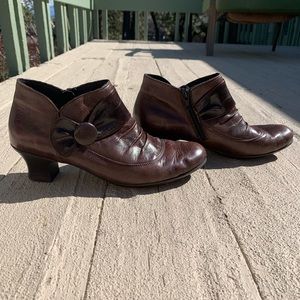 brown leather heels!